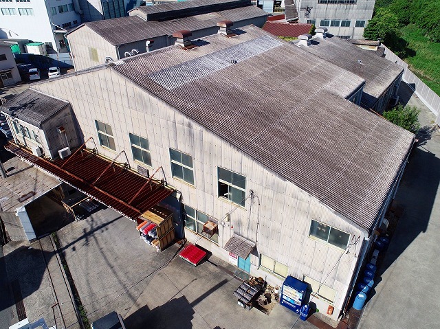 稲美町で屋根の補修を行った工場